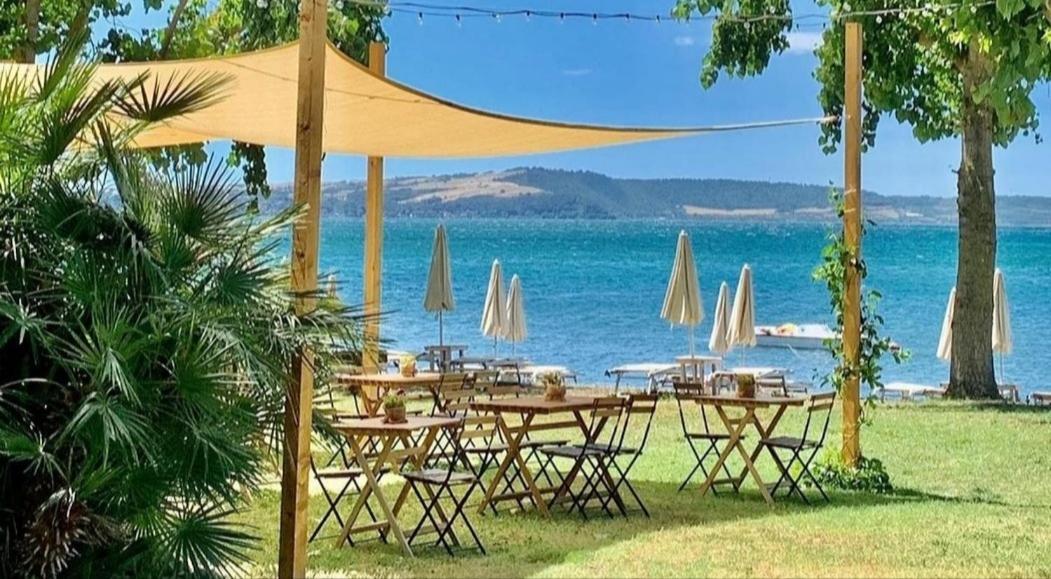 Camping Smeraldo Trevignano Romano Ngoại thất bức ảnh