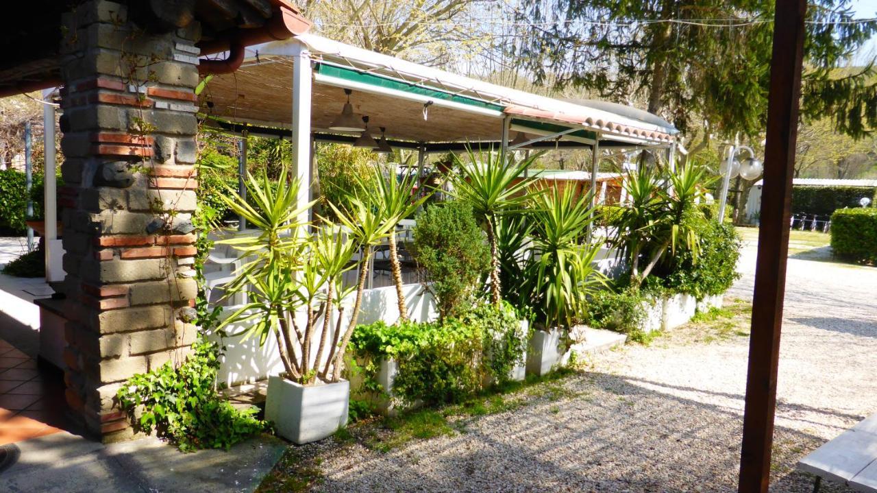 Camping Smeraldo Trevignano Romano Ngoại thất bức ảnh